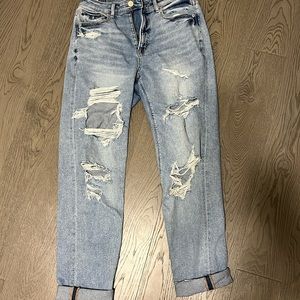 America Eagle mom jeans